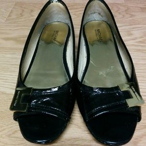 Michael Kors gold logo flats