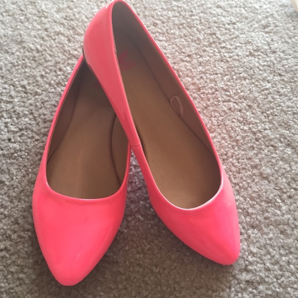 Neon pink(never worn) flats