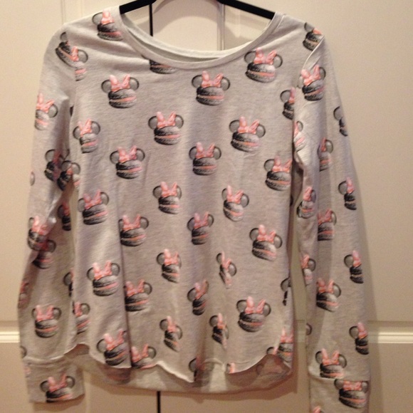Minnie Mouse macaroon long sleeve shirt