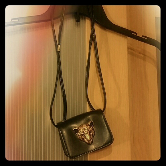 Urban outfitter black and gold tiger head bag