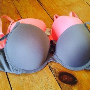 *reserved* Gray push-up bra and pink tee shirt bra