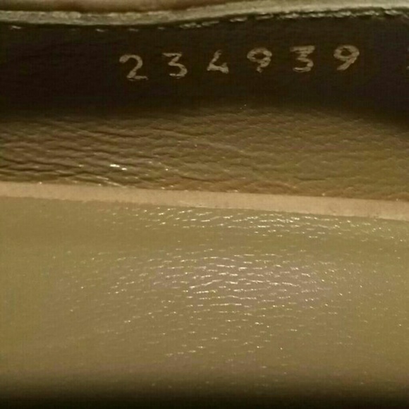 SOLD**Authentic Gucci shoes - Picture 4 of 4
