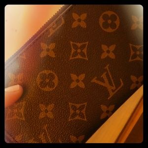LV Wallet