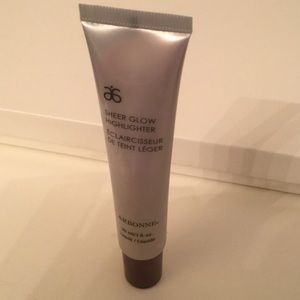 Arbonne Sheer Glow Highlighter
