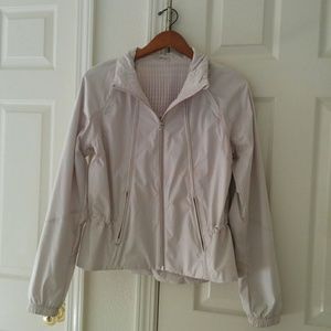 Lululemon outlet running jacket size 6/8