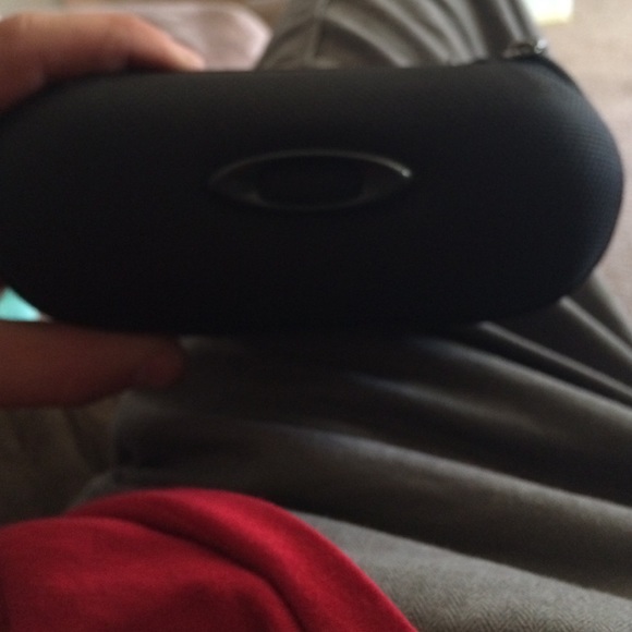 Oakley hard cover case