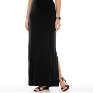 Maxi Skirt w Slit