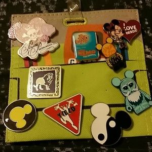 Disney World Trading Pins