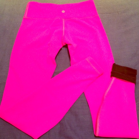 Reversible black/pink wunder unders.