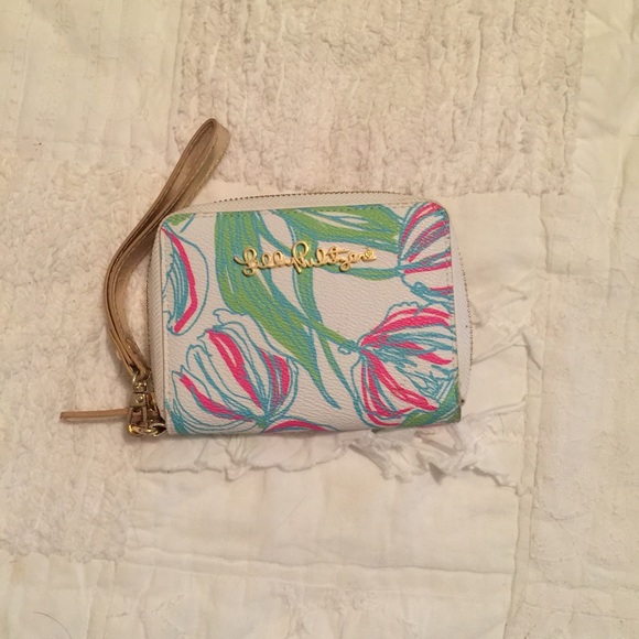 Lilly Pulitzer wristlet