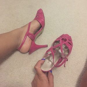 Hot Pink Sling Back Kitten Heels!