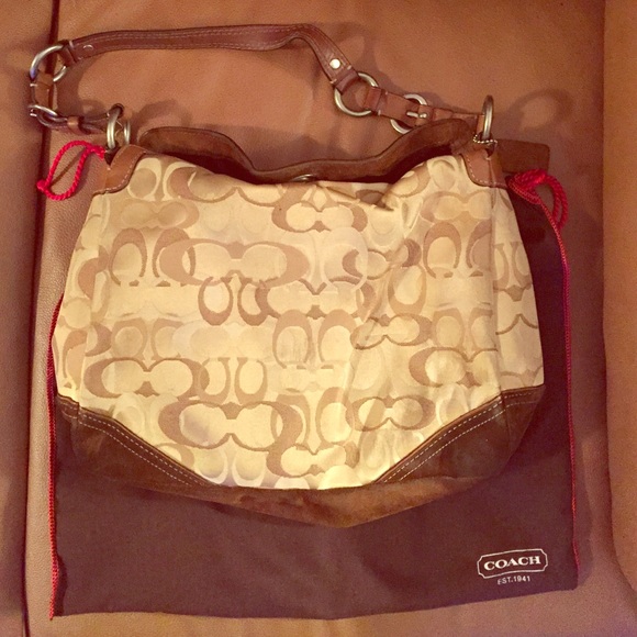 💯 Authentic Coach Shoulder Bag