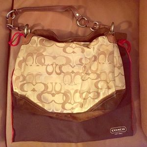 💯 Authentic Coach Shoulder Bag