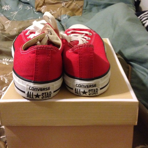 Practically new converse - Picture 3 of 3