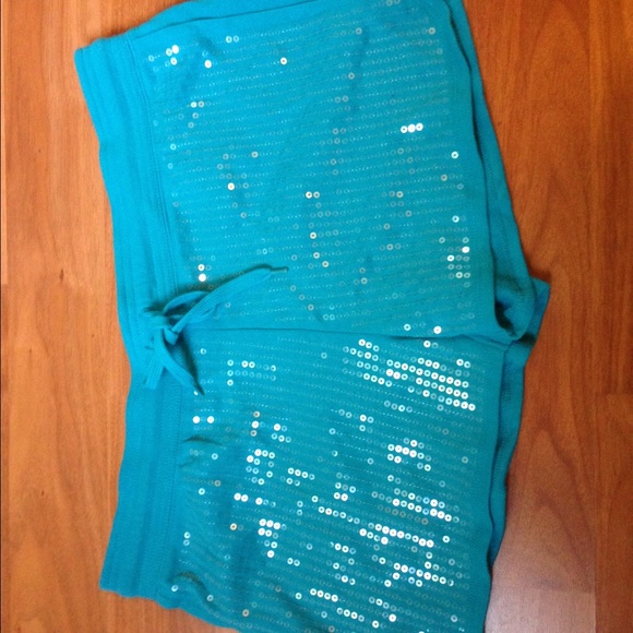 Nicky Minaj Aqua shorts
