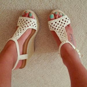 Knit wedges