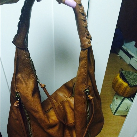 Extra large cognac hobo