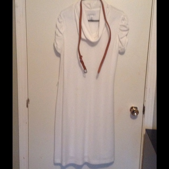 Dress with belt - Picture 1 of 1