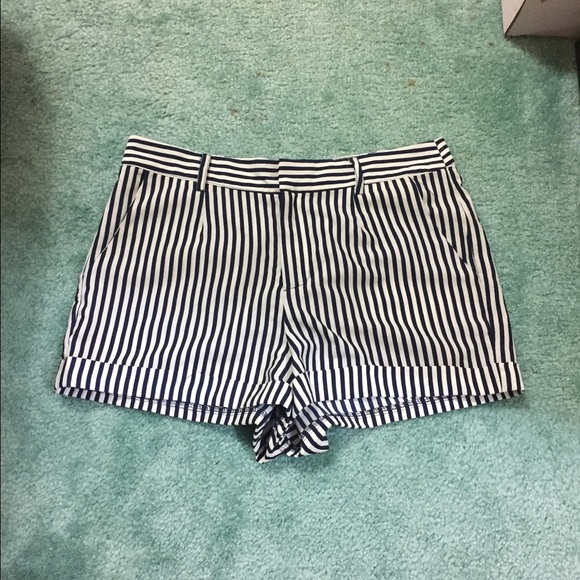 Summer shorts - Picture 1 of 3