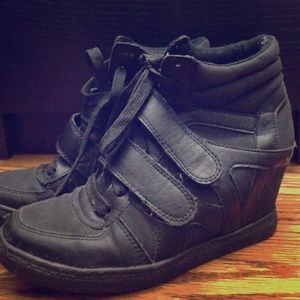 N.Y.L.A. Black Wedge Sneakers