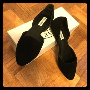 STEVE MADDEN BLACK SUEDE FLATS