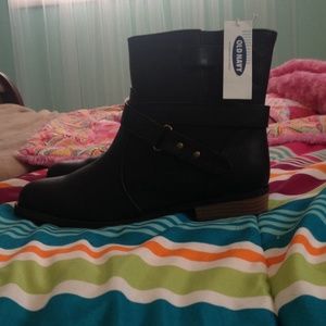 NWT Old Navy black boots