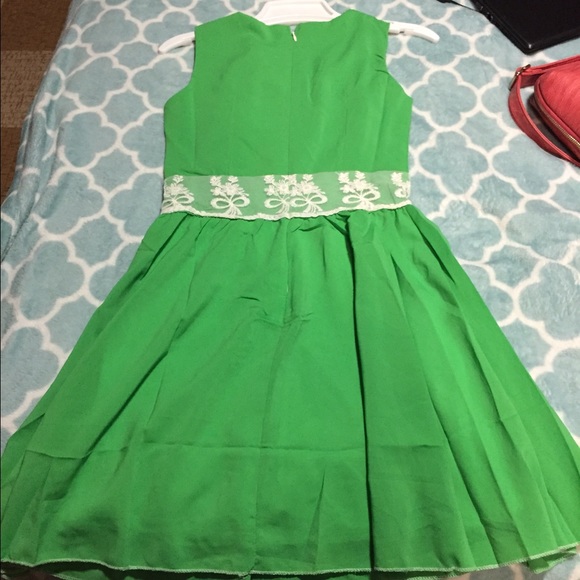 Dress - Picture 2 of 4