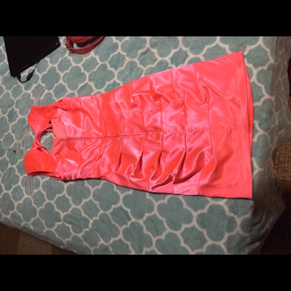 Dress - Picture 2 of 4