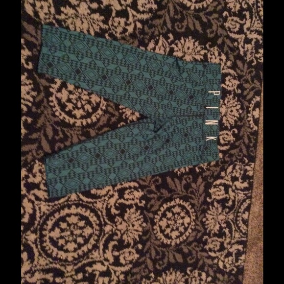 Victoria secrets pink yoga capris