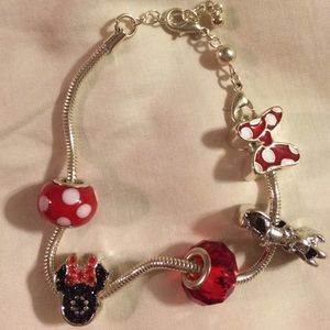 NWOT-Disney Bracelet ❤️😂