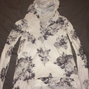 black and white floral pullover