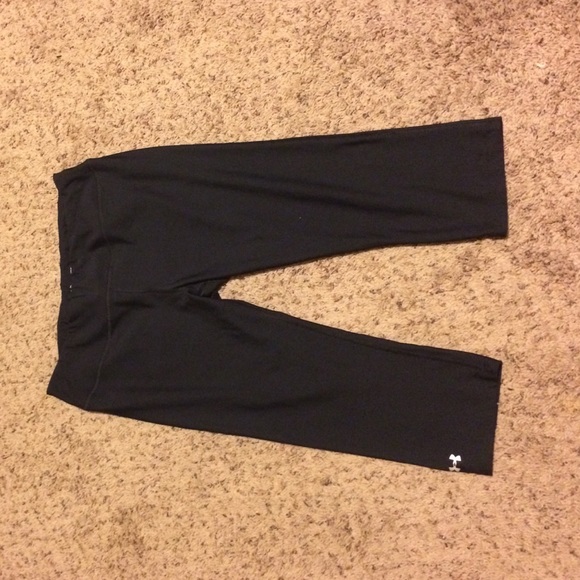 Black Under Armour Capri