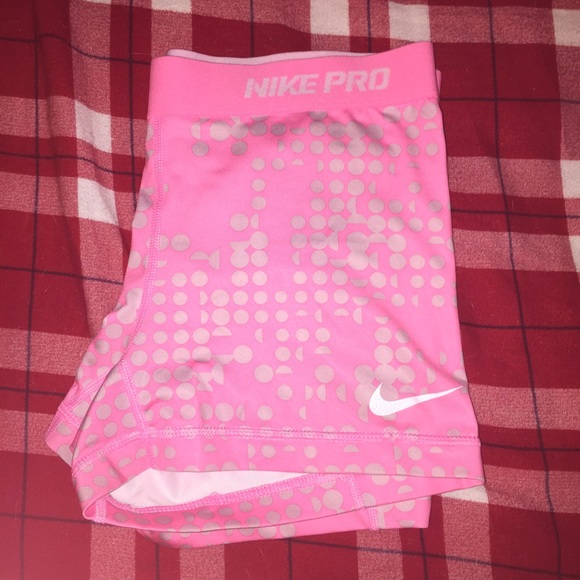 Nike pro
