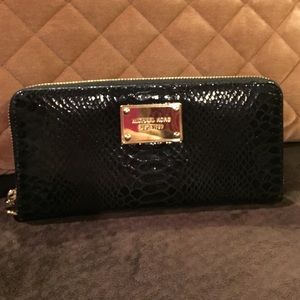 Black wallet