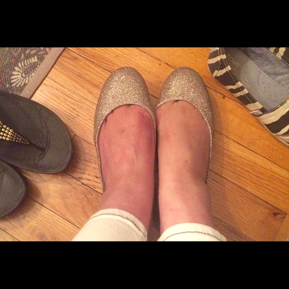 glittery gold fairy shoes - Picture 2 of 4