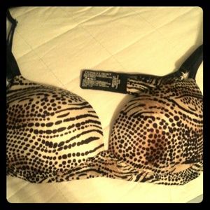 Victoria's secret 34B bra