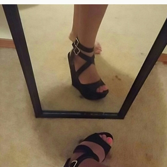 Brand new!!!!!!!!Steve madden wedge heels