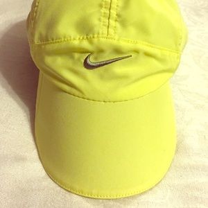Nike Women's Featherlight Dri-FIT Yellow Cap