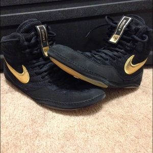 Nike OEs reps wresting shoes