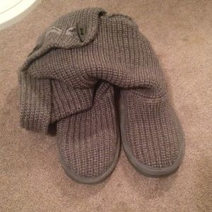 Bearpaw grey knit boots NWT!