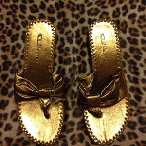 New Gold/ Bronze - size 6 M - CL Laundry Sandal.
