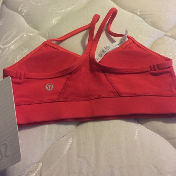 Lulu lemon red Flow Y Bra IV - Picture 2 of 3