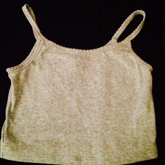 gray crop top 💗