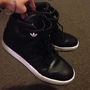 Adidas size 6 women.