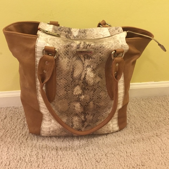 ◾️◾️◾️SOLD◾️◾️◾️Liz Claiborne snakeskin purse!