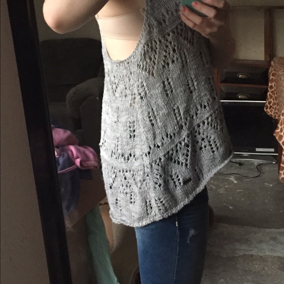 Grey knit tank top - Picture 2 of 3
