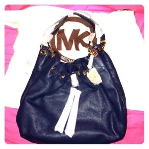 NWT Michael Kors Camden Navy Leather Tote