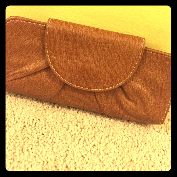 ◾️◾️◾️SOLD◾️◾️◾️Neutral brown wallet!