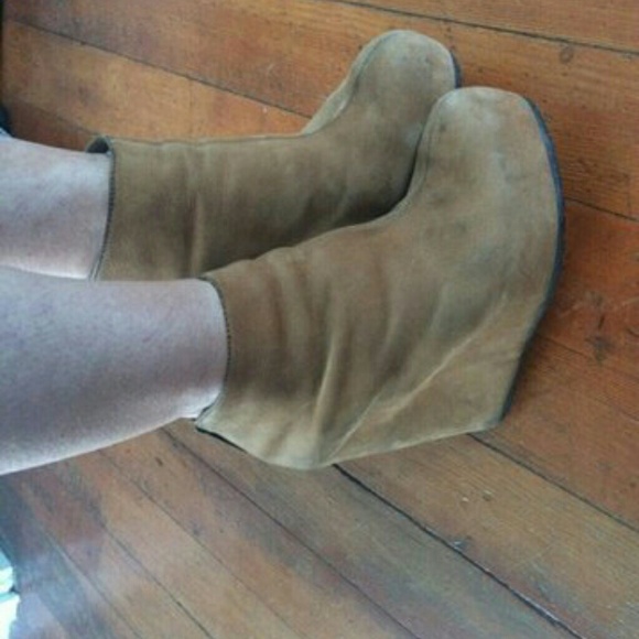 Matiko wedge booties