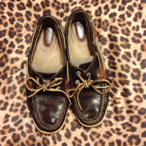 Size 7 Female Sperry. Leather upper - brown/beige